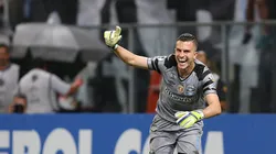 Marcelo Grohe em ação pelo Grêmio na década passada