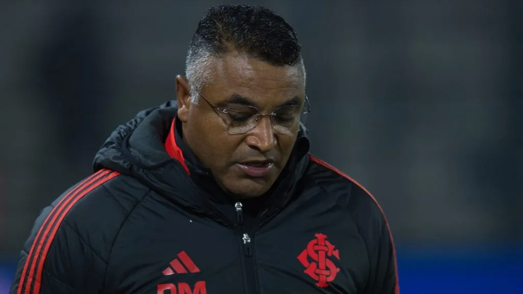 Roger Machado foi duramente criticado pelos torcedores do Inter. Foto: Anderson Romão/AGIF