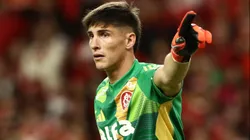 Rochet goleiro do Internacional durante partida contra o Internacional - (Photo by Pedro H. Tesch/Getty Images)