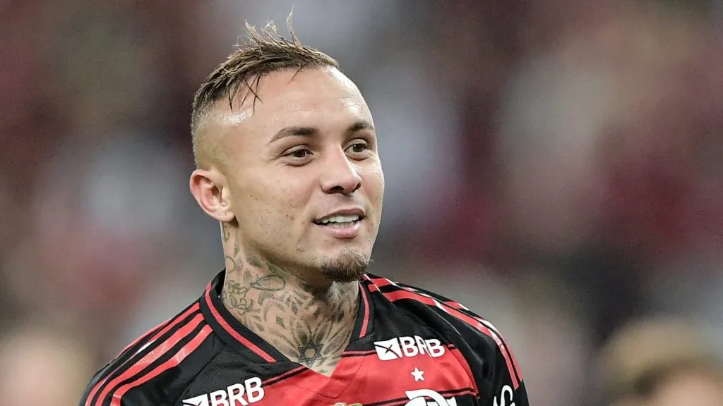 Everton Cebolinha jogador do Flamengo durante partida contra o Botafogo-PB no estadio Maracana pelo campeonato Copa Do Brasil 2025 – Foto: Thiago Ribeiro/AGIF