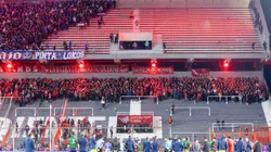 ARGENTINA - AVELLANEDA - 20/08/2025 - COPA SUL-AMERICANA 2025, INDEPENDIENTE X UNIVERSIDAD DE CHILE - Torcidas entram em confronto durante partida entre Independiente e Universidad de Chile no Estadio Libertadores de America pela Copa Sul-americana 2025. Foto: Lucas Gabriel Cardoso/AGIF