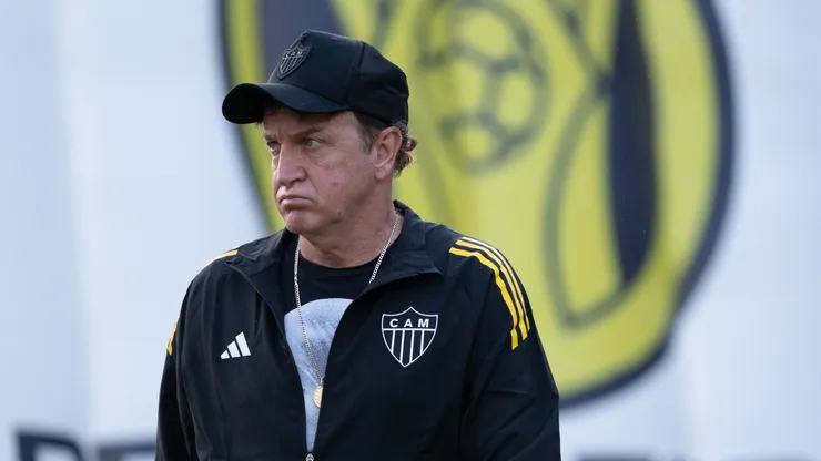 Técnico do Atlético-MG tem poucas opções na zaga (Foto: Jorge Rodrigues/AGIF)
