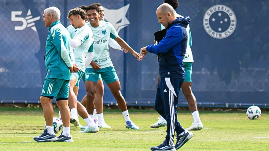 Leonardo Jardim comanda treino no Centro de Treinamento CT Toca II. Foto: Fernando Moreno/AGIF
