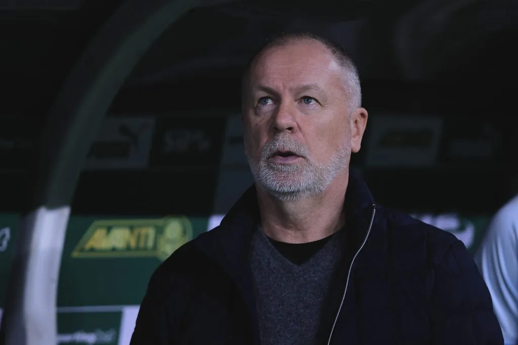 SP – SAO PAULO – 26/07/2025 – BRASILEIRO A 2025, PALMEIRAS X GREMIO – Mano Menezes tecnico do Gremio durante partida contra o Palmeiras no estadio Arena Allianz Parque pelo campeonato Brasileiro A 2025. Foto: Ettore Chiereguini/AGIF