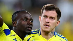 Otávio ao lado de Sádio Mané pelo Al-Nassr.