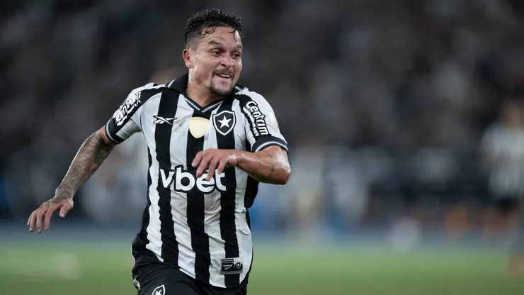 Artur marcou o gol da vitória do Botafogo no jogo de ida. Foto: Jorge Rodrigues/AGIF