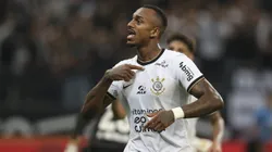 Raul Gustavo pelo Corinthians. (Photo by Alexandre Schneider/Getty Images)