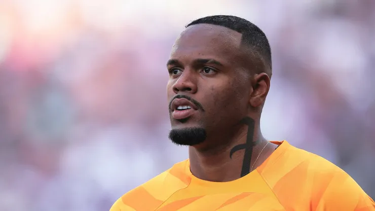 Carlos Miguel teve sua situação detalhada por Abel Ferreira