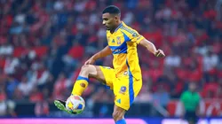 Joaquim quase se acertou com o Fluminense Foto: Manuel Velasquez/Getty Images