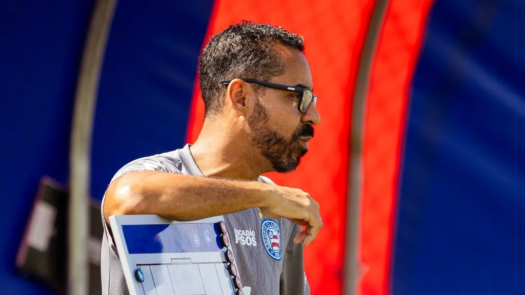 Felipe Freitas treinador do Bahia Feminino