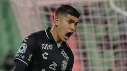 Adonis Frías em campo pelo time mexicano.