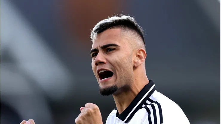 Andreas Pereira em ação pelo Fulham.