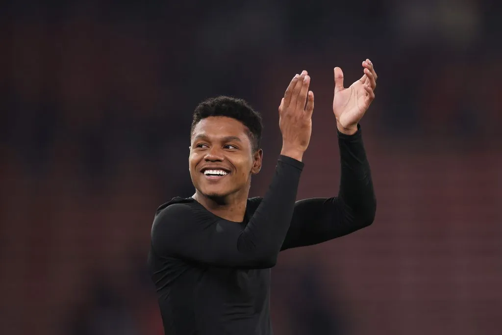 Matheus França é bem avaliado pelo técnico do Vasco – Foto: Alex Pantling/Getty Images