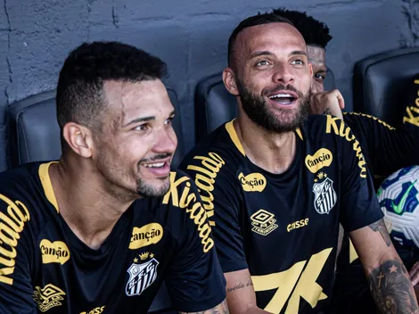 Zé Ivaldo volta ao Santos e pode ser titular contra o Bahia