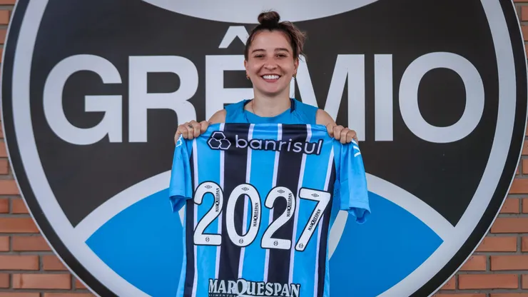Bia Santos permanece no Grêmio por mais dois anos - Foto: Caroline Motta / Grêmio FBPA