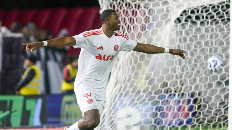 Ricardo Mathias, centroavante do Internacional