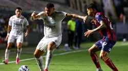SP - SANTOS - 06/04/2025 - BRASILEIRO A 2025, SANTOS X BAHIA - Tiguinho Soares jogador do Santos durante partida contra o Bahia no estadio Vila Belmiro pelo campeonato Brasileiro A 2025. Foto: Mauricio De Souza/AGIF