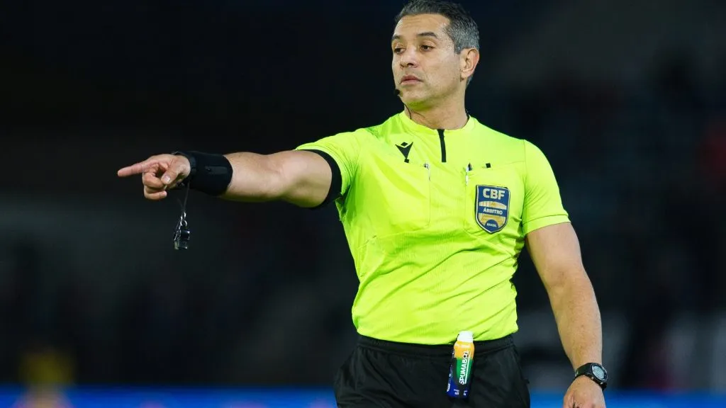 Felipe Fernandes de Lima durante partida do Brasileirão Betano – Foto: Anderson Romão/AGIF