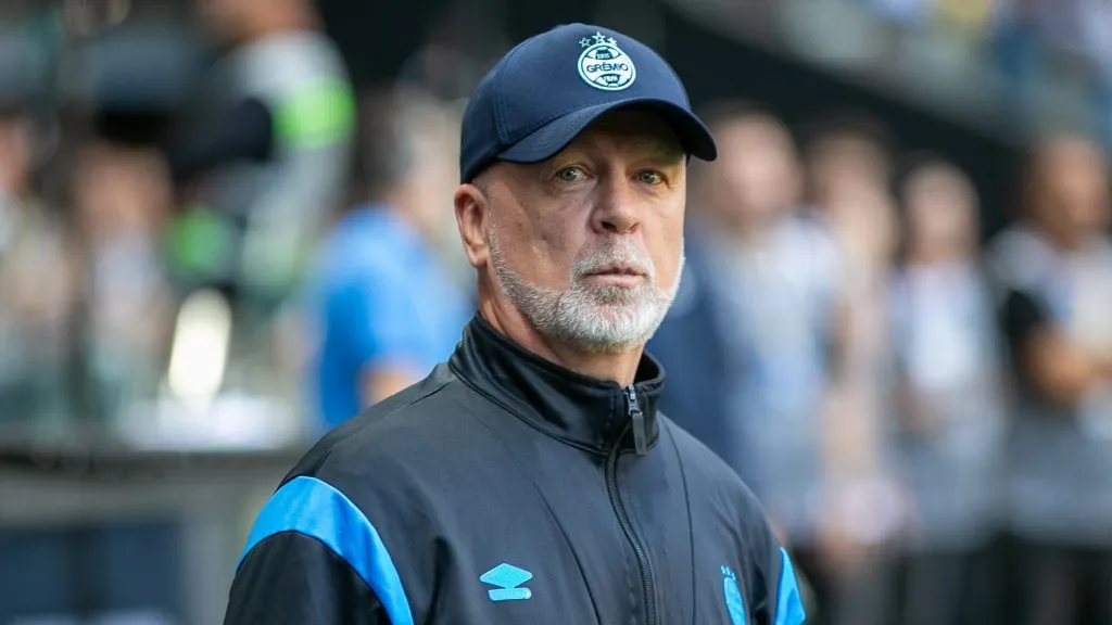 Mano Menezes, técnico do Imortal. Foto: Fernando Moreno/AGIF.