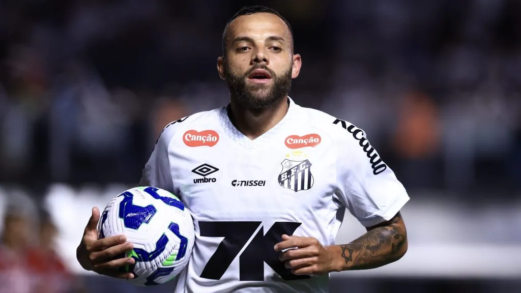 Guilherme cogita deixar o Santos. Foto: Marcello Zambrana/AGIF