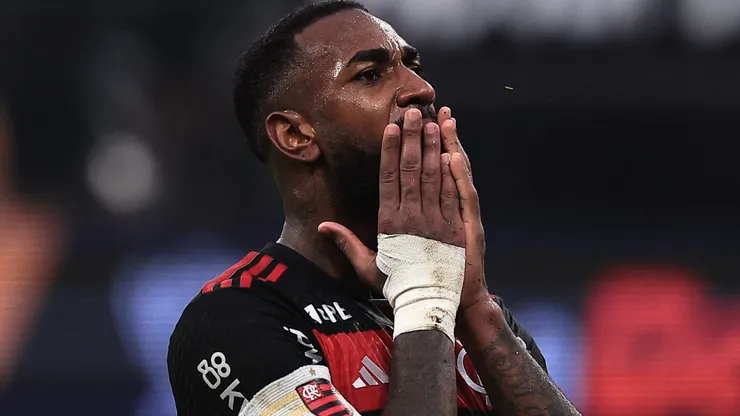 Gerson não consegue se ficar e só entra no final em goleada do Zenit na Rússia.