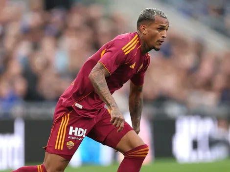 Ex-jogador do Flamengo, Wesley participa de feito histórico na Roma