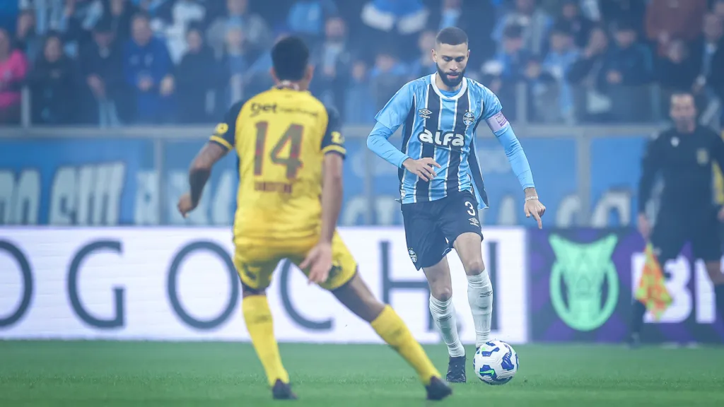 Wagner Leonardo, zagueiro do Grêmio