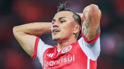 Bernabei vacila em segundo gol do Cruzeiro e torcida do Inter não perdoa.