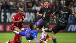 Corinthians leva vantagem no histórico de jogos contra o Athletico-PR.