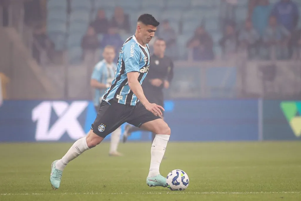 Balbuena em ação pelo Grêmio. Foto: Maxi Franzoi/AGIF