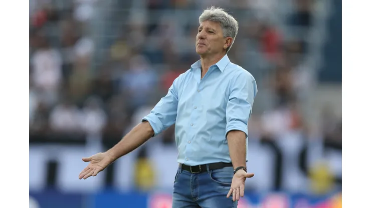 Renato Gaúcho explica mudança de planos e diz por que segurou substituições no Fluminense. Foto: Marlon Costa/AGIF