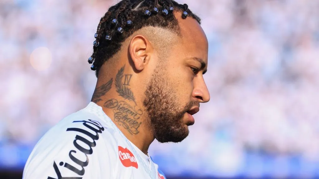 Neymar durante partida. Foto: Marcello Zambrana/AGIF