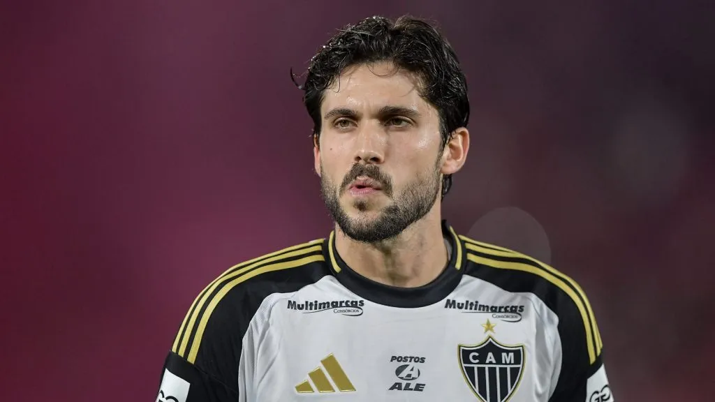 Igor Rabello jogador do Atletico-MG durante partida contra o Flamengo no estadio Maracana pelo campeonato Brasileiro A 2025. Foto: Thiago Ribeiro/AGIF