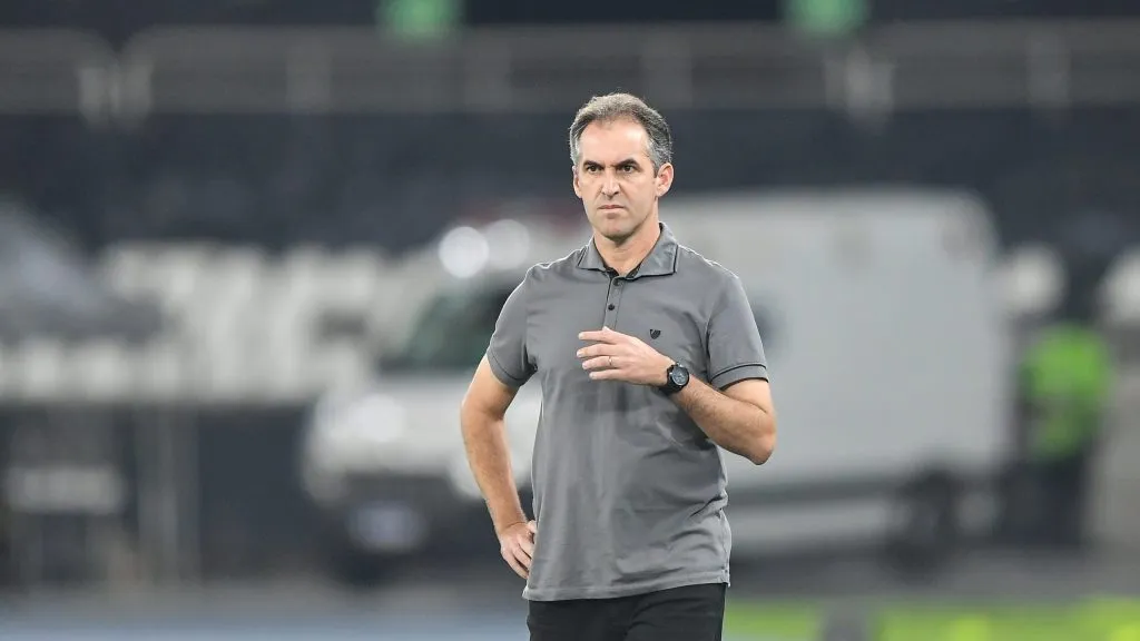 Léo Condé, comandante do Vozão. Foto: Thiago Ribeiro/AGIF.