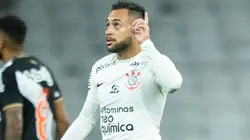 Maycon foi elogiado pela torcida do Corinthians pelo gol e entrega diante do Vasco