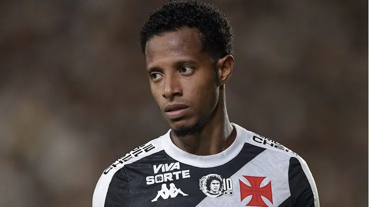 Tchê Tchê se lesionou ainda no primeiro tempo, preocupando os vascaínos