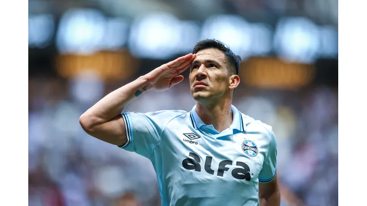 Balbuena sofre lesão e ficará fora de combate até o fim do ano. FOTO: LUCAS UEBEL/GREMIO FBPA