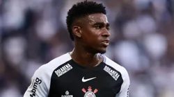 Félix Torres postou emojis de sono após ser criticado em possível falha em gol de Rayan.