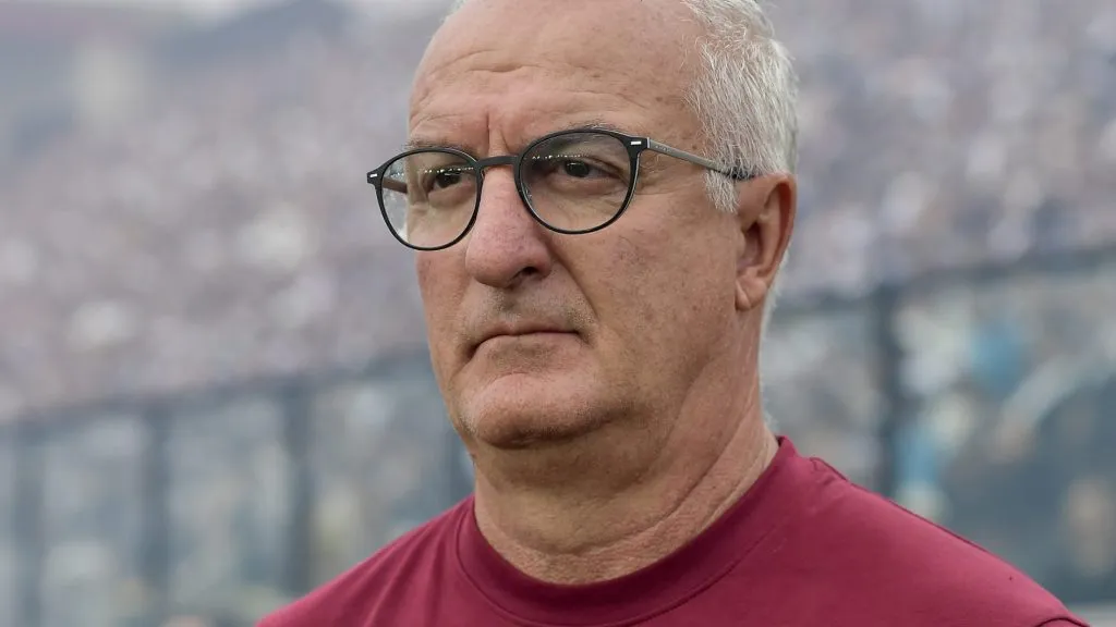 Dorival Júnior durante partida. Foto: Thiago Ribeiro/AGIF