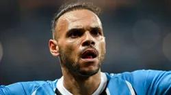 RS - PORTO ALEGRE - 12/06/2025 - BRASILEIRO A 2025, GREMIO X CORINTHIANS - Martin Braithwaite jogador do Gremio comemora seu gol durante partida contra o Corinthians no estadio Arena do Gremio pelo campeonato Brasileiro A 2025.