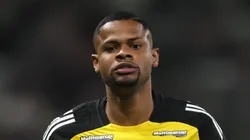 Junior Santos na reserva do Galo. Foto: Gilson Lobo/AGIF