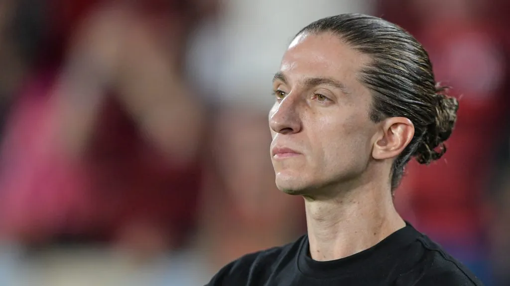 Filipe Luís busca mais uma vitória pelo Flamengo no Brasileirão – Foto: Thiago Ribeiro/AGIF