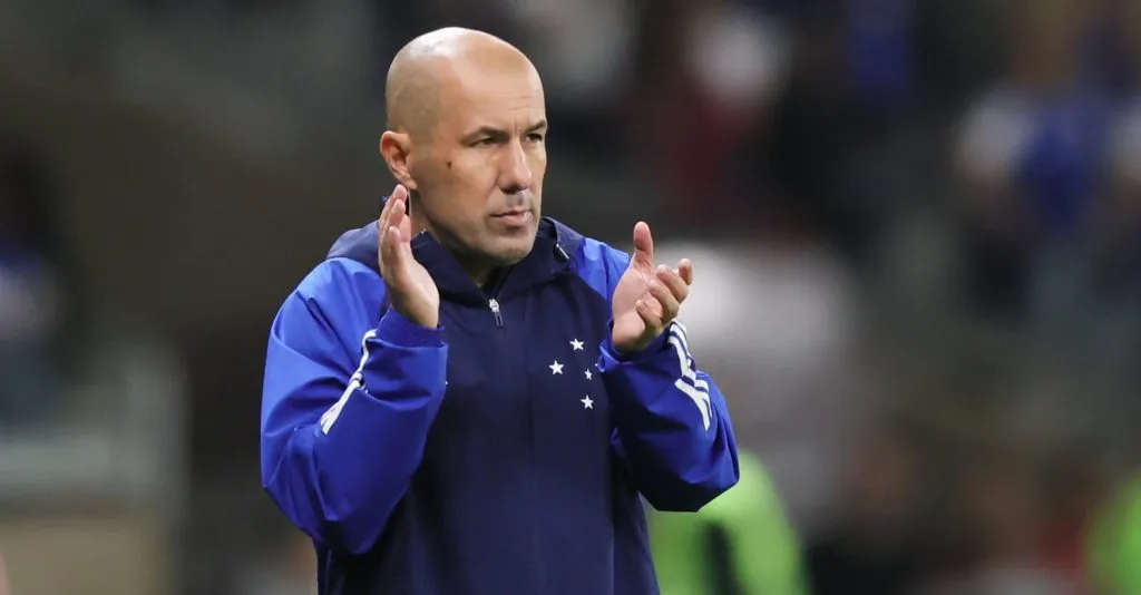 Leonardo Jardim prepara o Cruzeiro para encarar decisão contra o Atlético – Foto: Gilson Lobo/AGIF