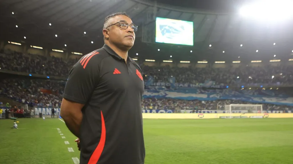 Roger Machado tem uma semana livre para treinar o Colorado antes do próximo duelo –  Foto: Gilson Lobo/AGIF