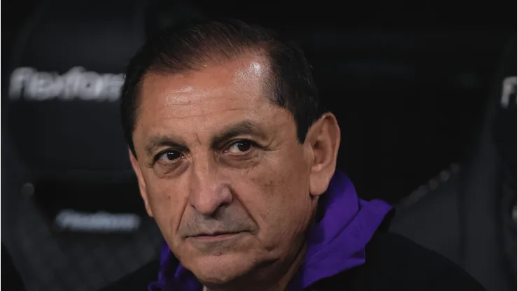 - Ramon Diaz, técnico com passagem pelo Corinthians
