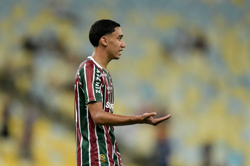 Isaque jogador do Fluminense durante partida contra o Boavista no estadio Maracana pelo campeonato Carioca 2025. Foto: Thiago Ribeiro/AGIF
