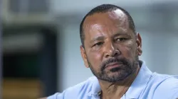 Neymar pai antes de partida na Vila Belmiro - Foto: Reinaldo Campos/AGIF