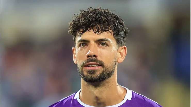 Pablo Marí tem contrato na Fiorentina até o meio de 2027.