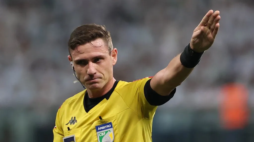 Ramón Abatti Abel, de SC, vai apitar Atlético x Cruzeiro na Arena MRV – Foto: César Greco