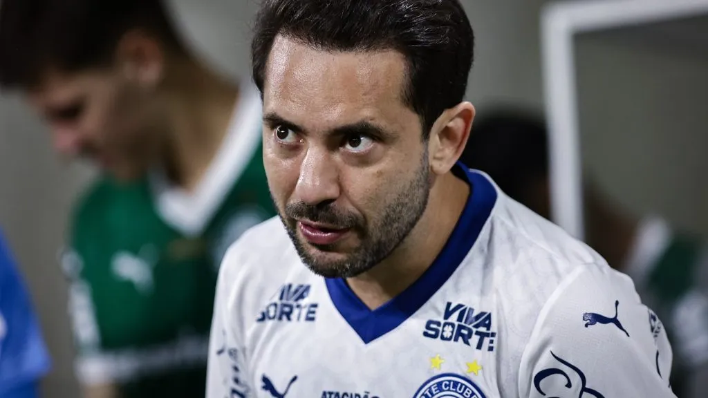 Everton Ribeiro - Foto: Fabio Giannelli/AGIF.